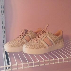 Michael Kors Sneakers